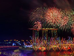 NDP Fireworks 1 Night Peninsula Excelsior Hotel en Singapore 